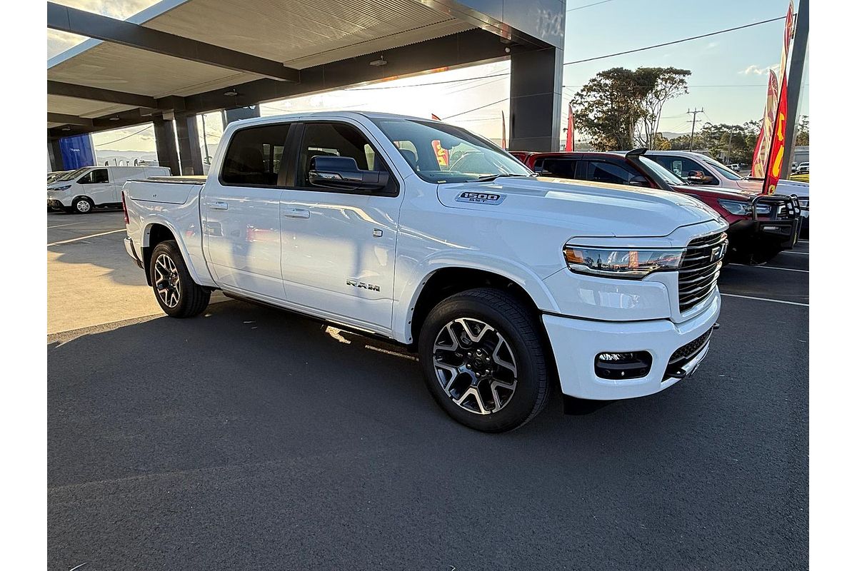 2025 RAM 1500 Laramie Sport Hurricane SO RamBox DT 4X4 SWB