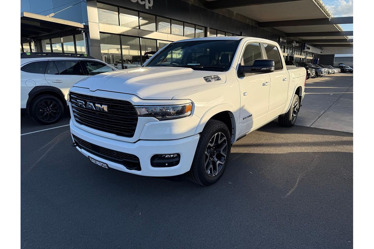 2025 RAM 1500 Laramie Sport Hurricane SO RamBox DT 4X4 SWB