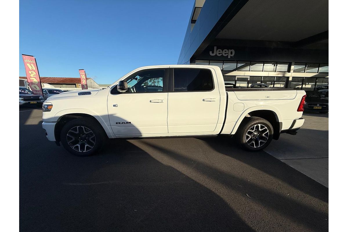 2025 RAM 1500 Laramie Sport Hurricane SO RamBox DT 4X4 SWB