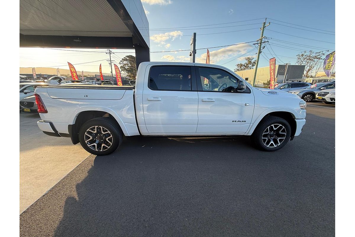 2025 RAM 1500 Laramie Sport Hurricane SO RamBox DT 4X4 SWB