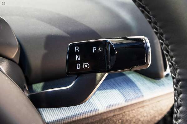 2024 Volvo EX30 Single Motor Extended Range Ultra