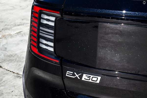 2024 Volvo EX30 Single Motor Extended Range Ultra