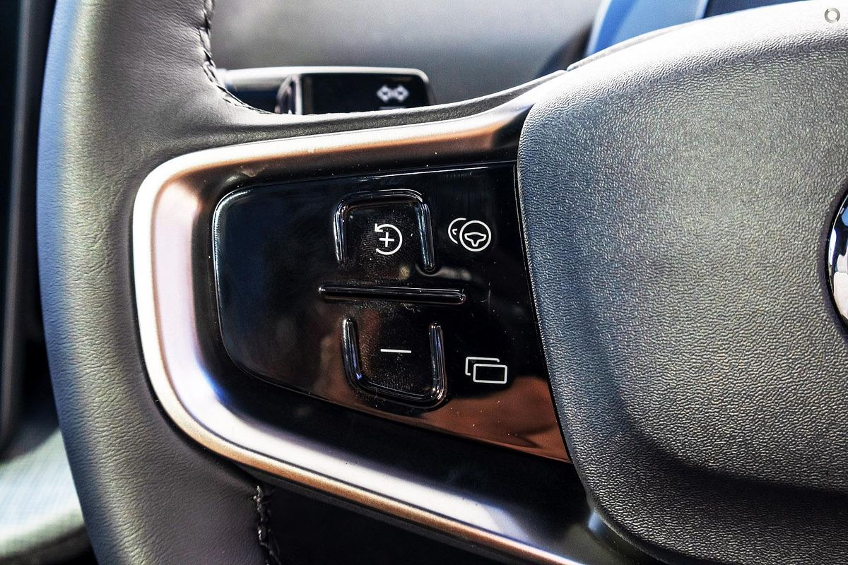 2024 Volvo EX30 Single Motor Extended Range Ultra