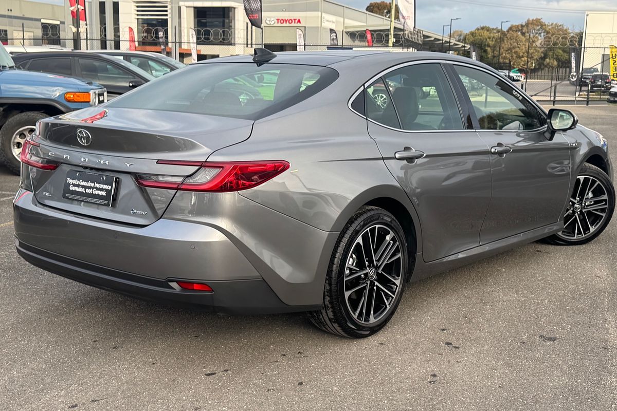 2025 Toyota Camry SL AXVH80R