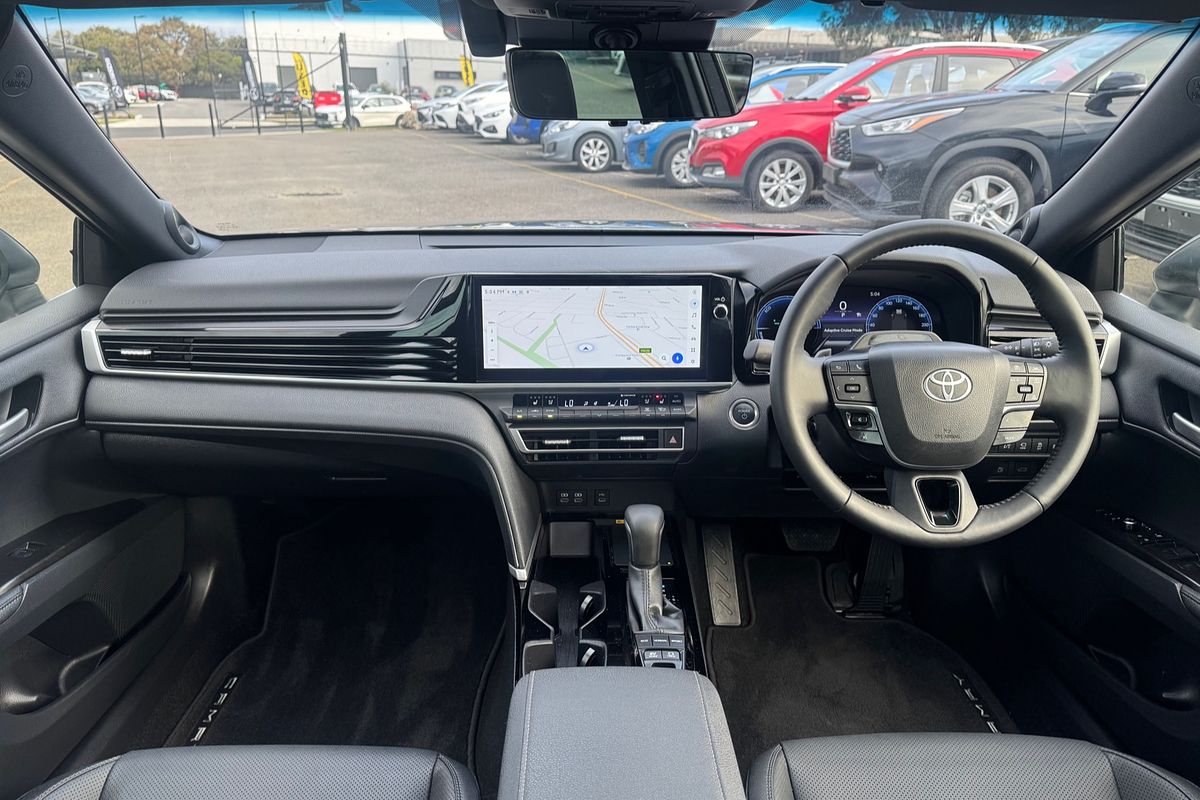 2025 Toyota Camry SL AXVH80R