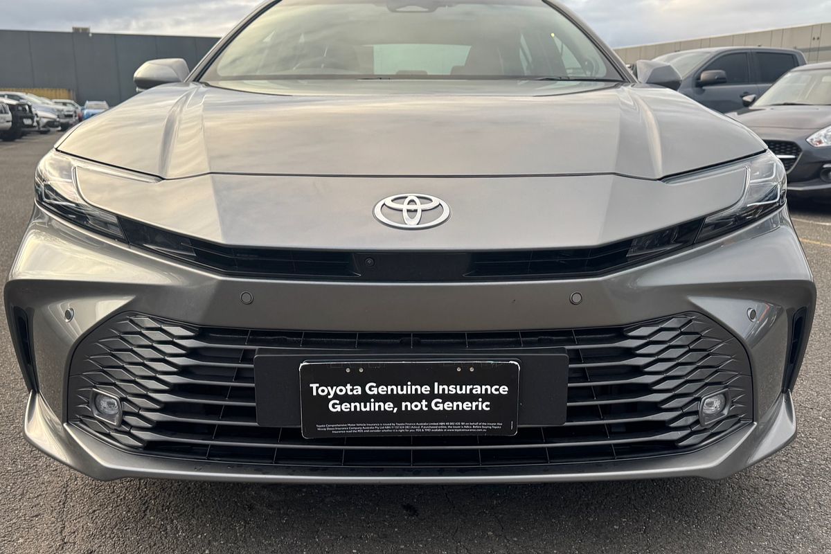 2025 Toyota Camry SL AXVH80R