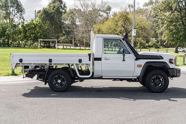 2024 Toyota Landcruiser GXL GDJL79R