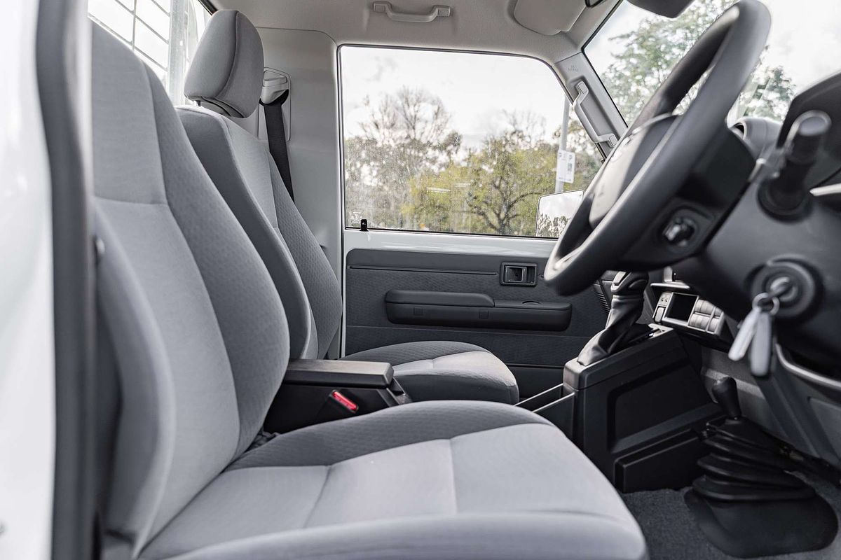 2024 Toyota Landcruiser GXL GDJL79R