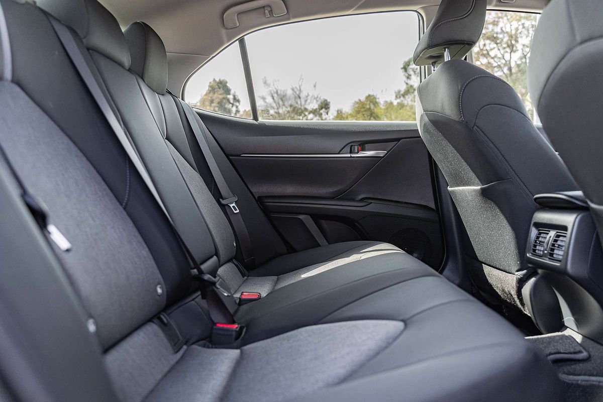 2021 Toyota Camry Ascent AXVH70R