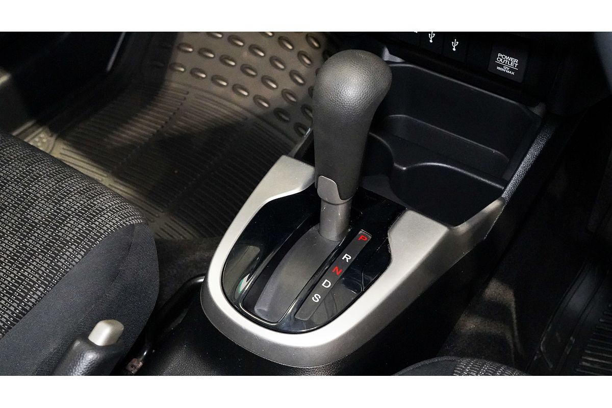 2015 Honda Jazz VTi GF
