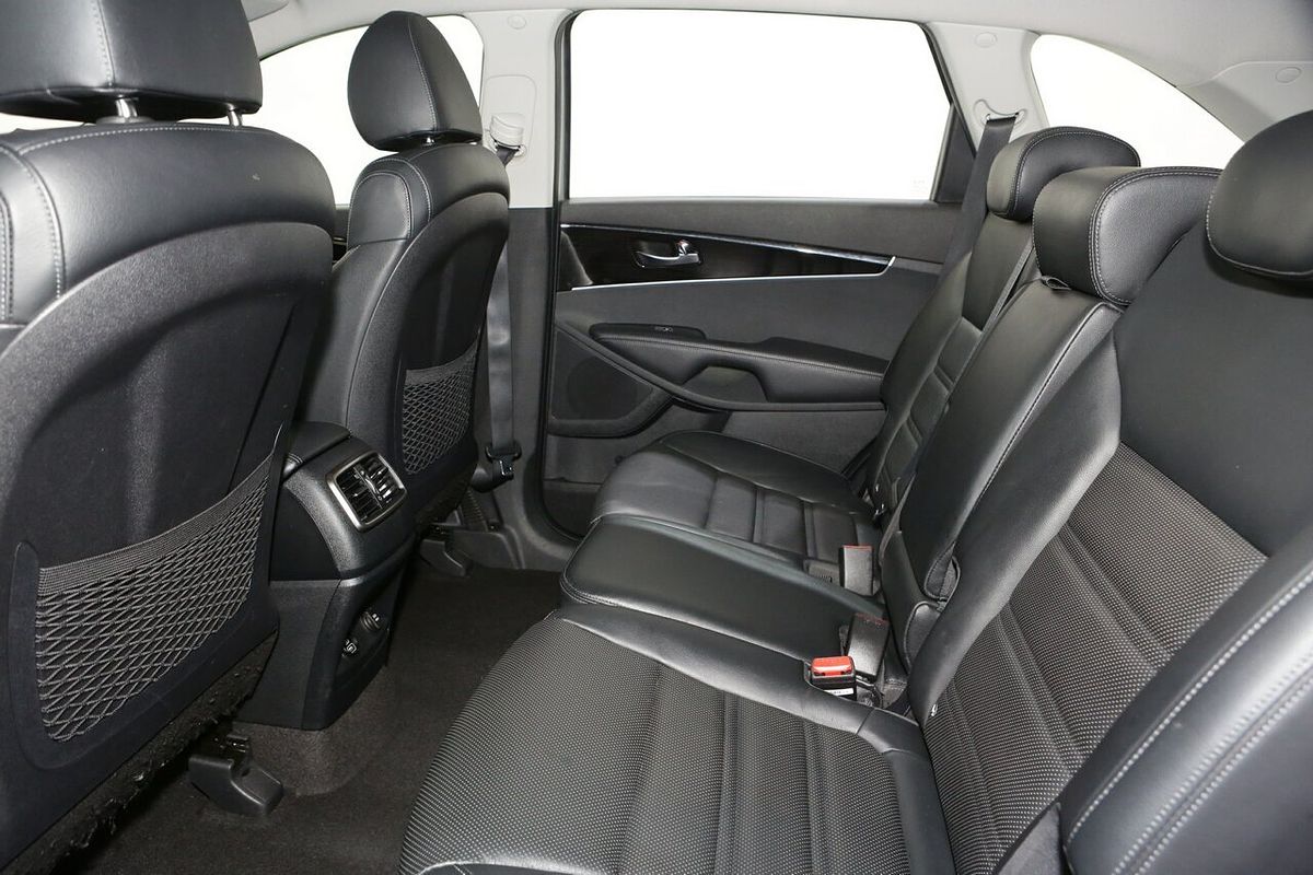 2020 Kia Sorento Sport UM