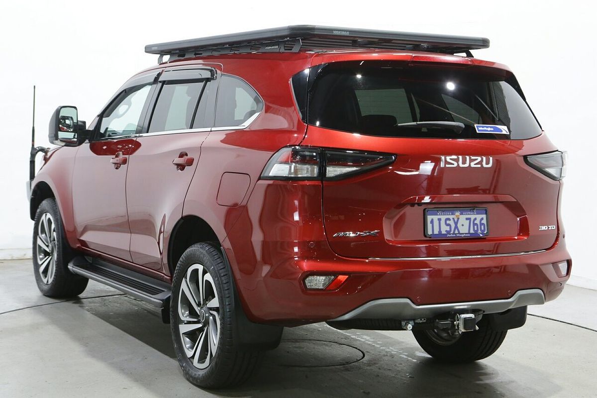 2022 Isuzu MU-X LS-T