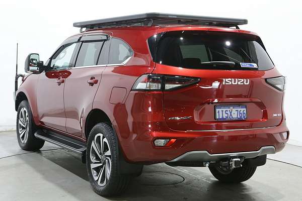 2022 Isuzu MU-X LS-T
