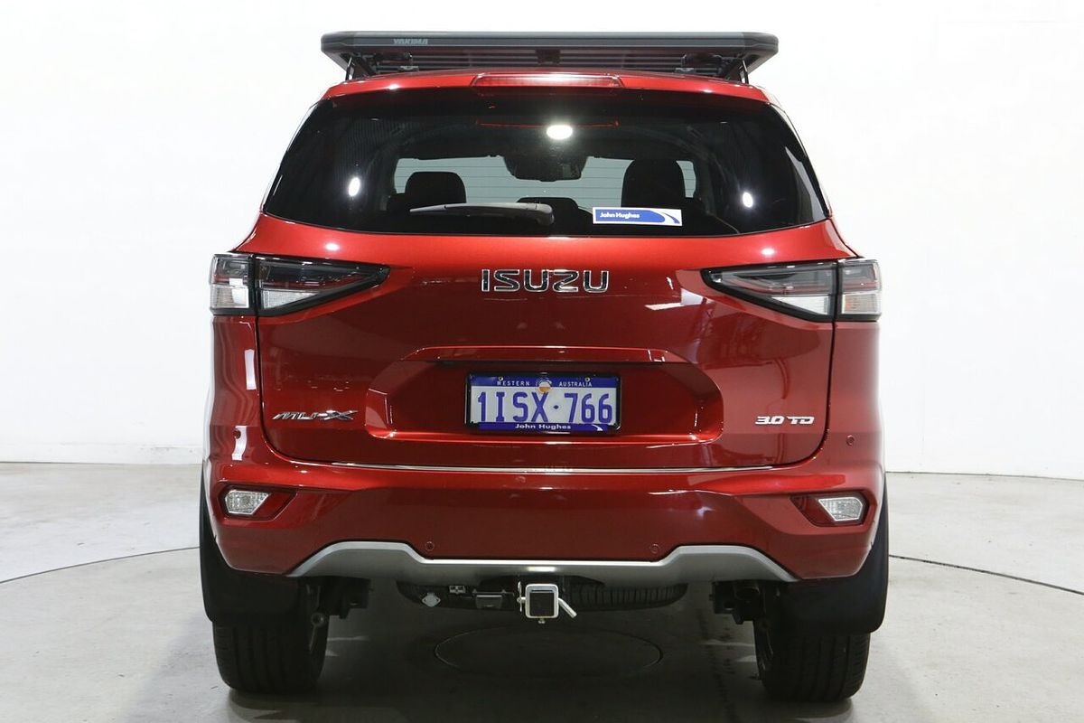 2022 Isuzu MU-X LS-T