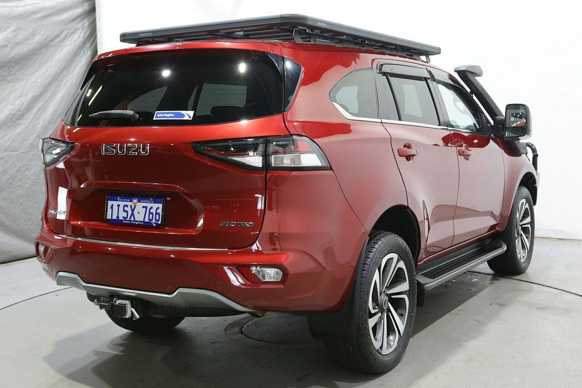 2022 Isuzu MU-X LS-T