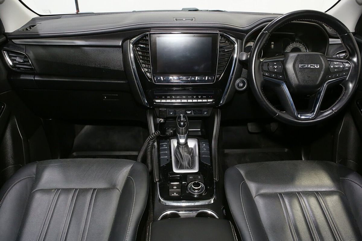 2022 Isuzu MU-X LS-T