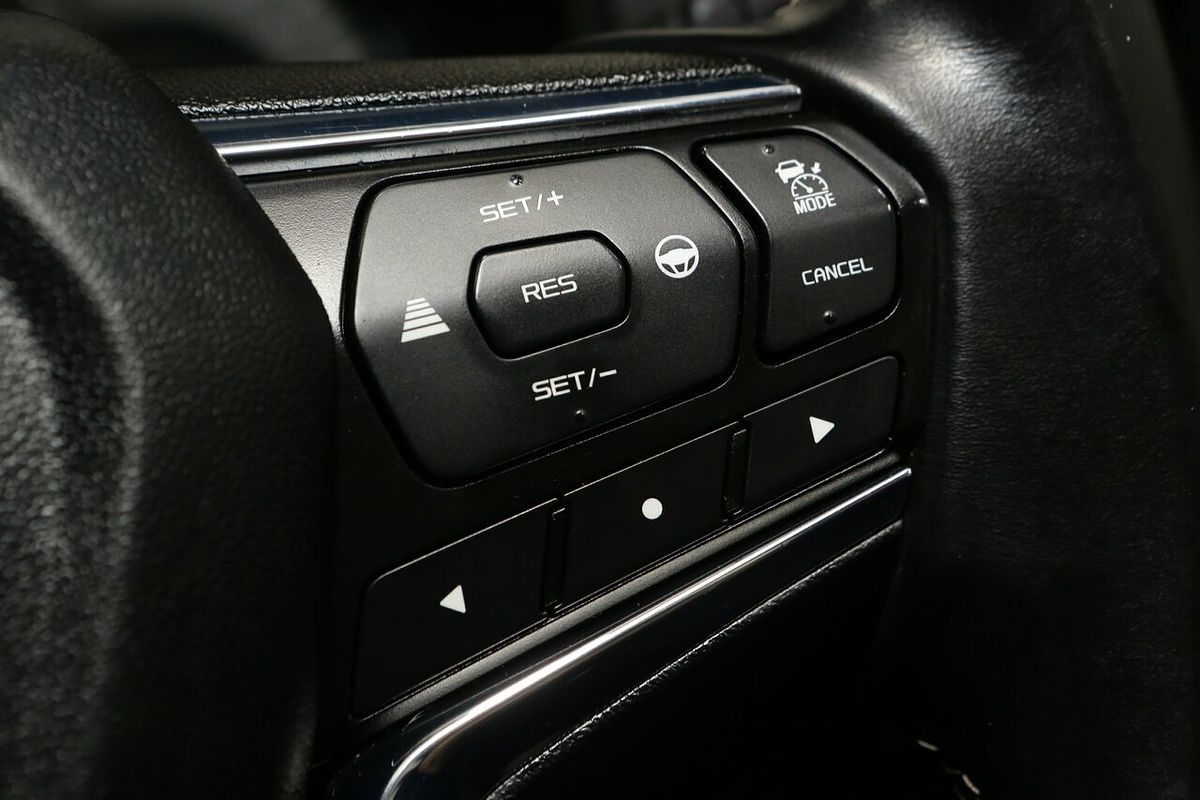 2022 Isuzu MU-X LS-T