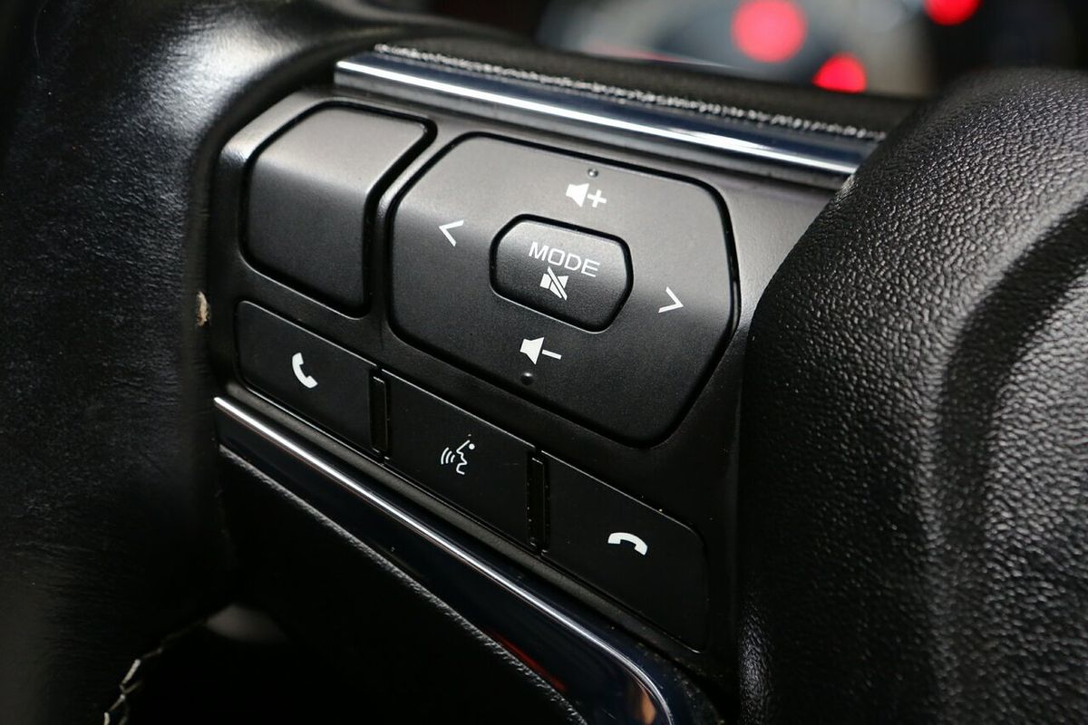 2022 Isuzu MU-X LS-T