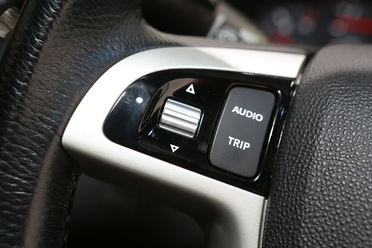 2011 Holden Ute SS Thunder VE Series II Rear Wheel Drive