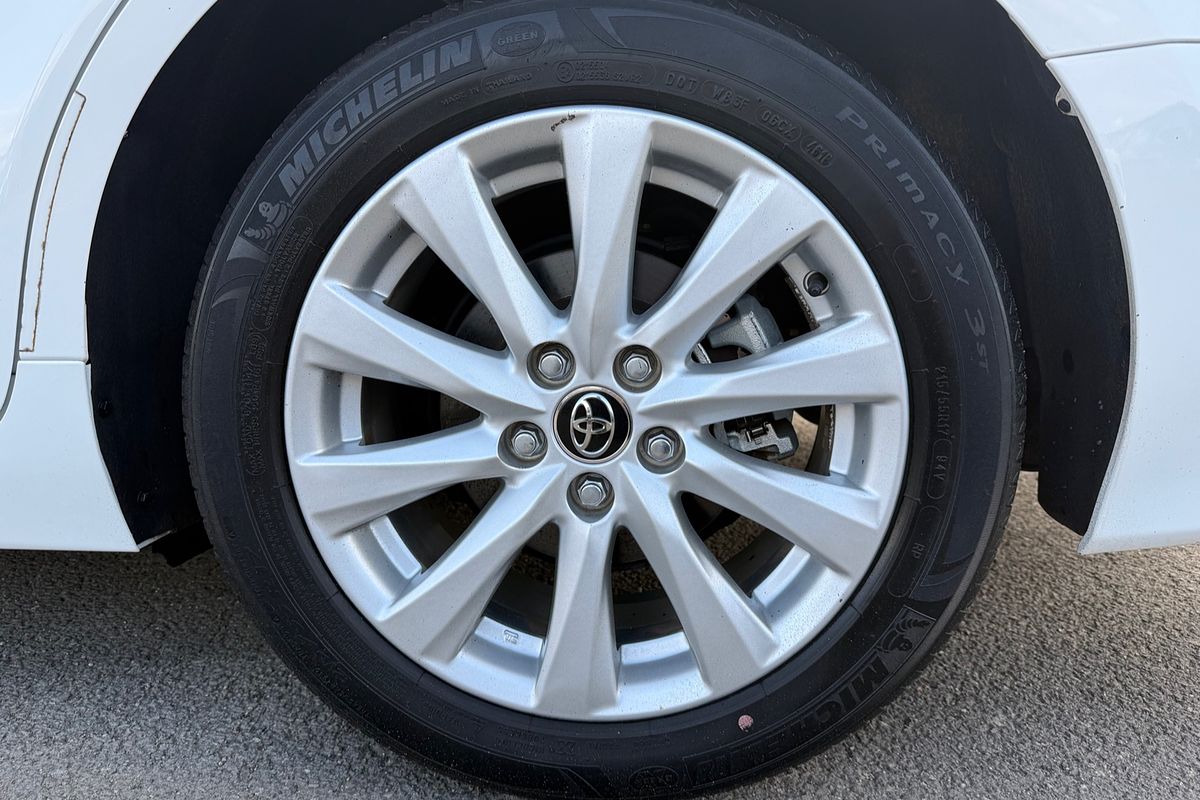 2019 Toyota Camry Ascent AXVH71R