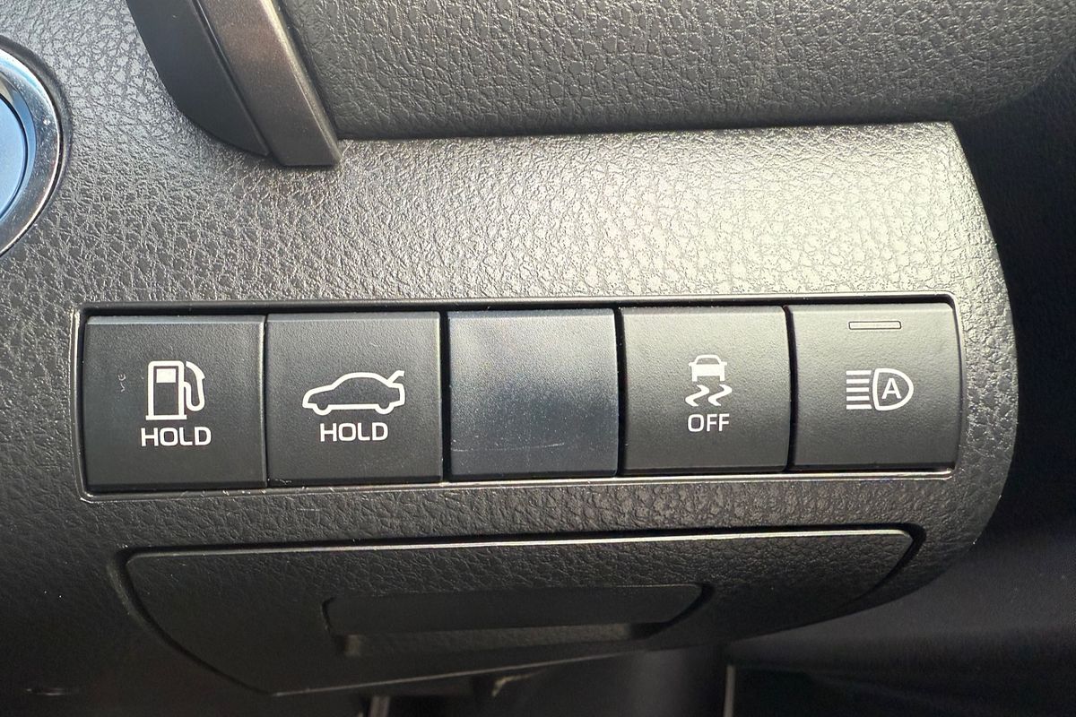 2019 Toyota Camry Ascent AXVH71R