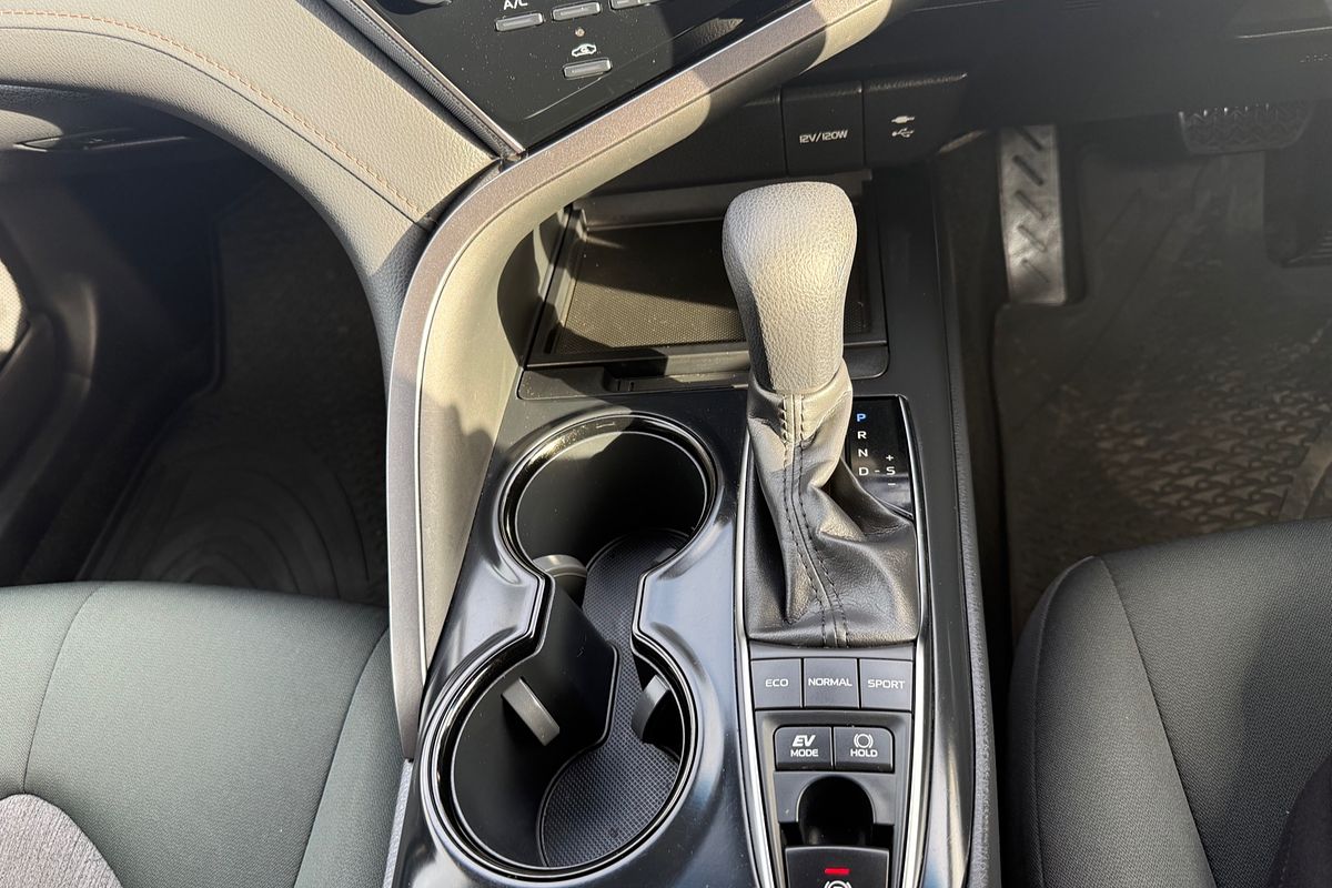 2019 Toyota Camry Ascent AXVH71R