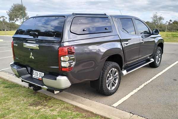2021 Mitsubishi MR