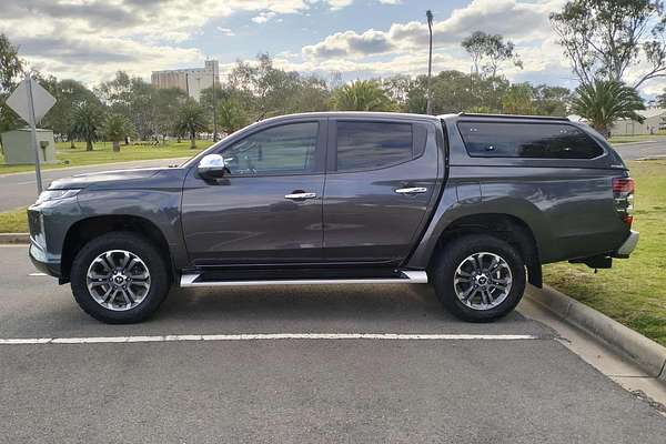 2021 Mitsubishi MR