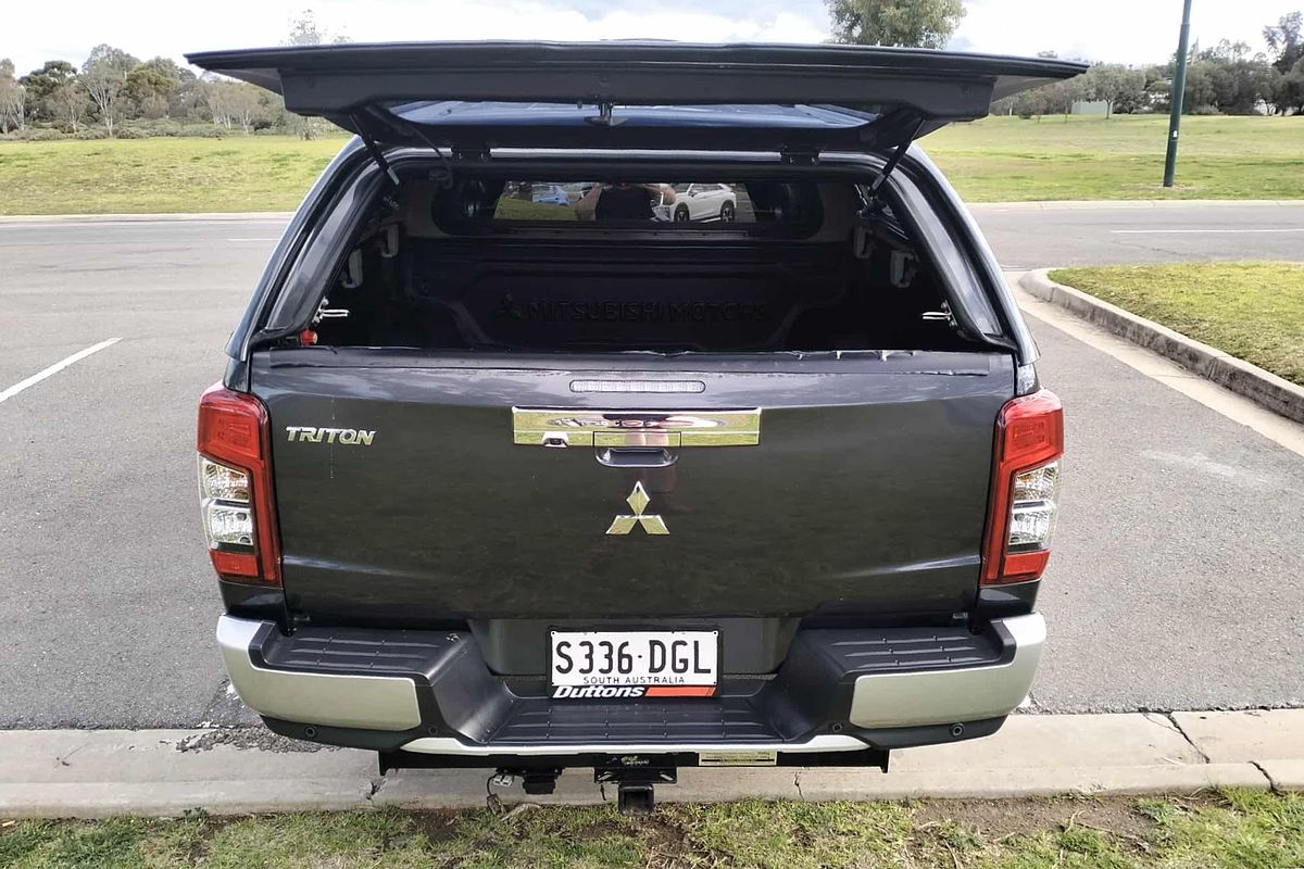 2021 Mitsubishi MR