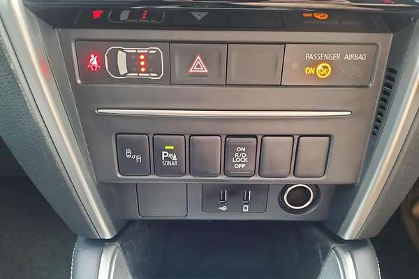 2021 Mitsubishi MR