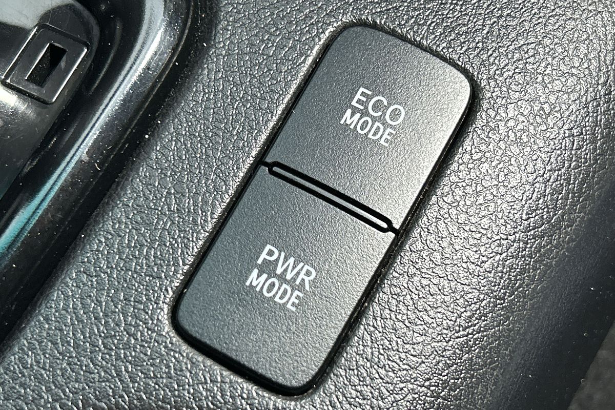 2020 Toyota Hilux Rugged X GUN126R 4X4