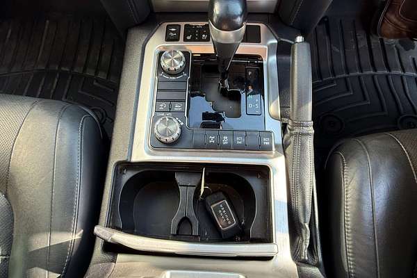 2017 Toyota Landcruiser Sahara VDJ200R