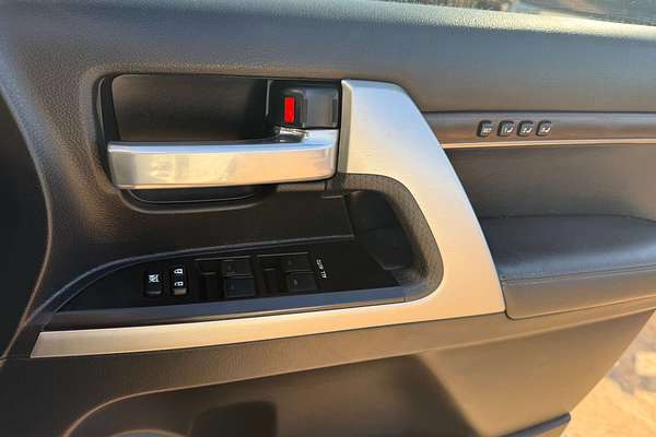 2017 Toyota Landcruiser Sahara VDJ200R