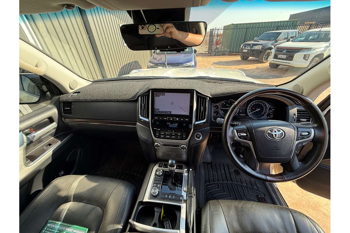 2017 Toyota Landcruiser Sahara VDJ200R