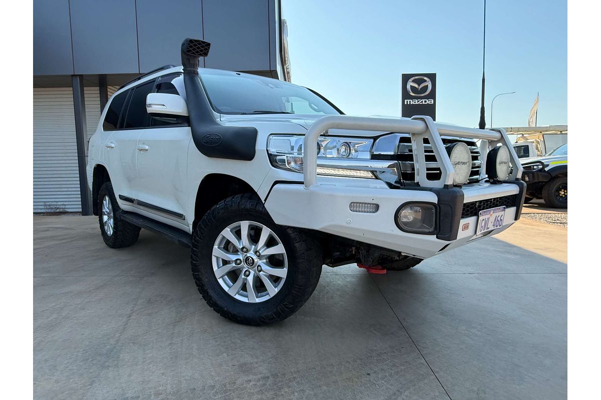 2017 Toyota Landcruiser Sahara VDJ200R
