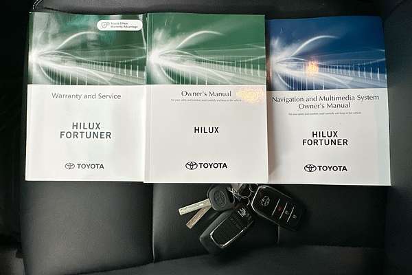 2022 Toyota Hilux SR5 GUN126R 4X4
