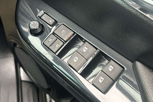 2022 Toyota Hilux SR5 GUN126R 4X4