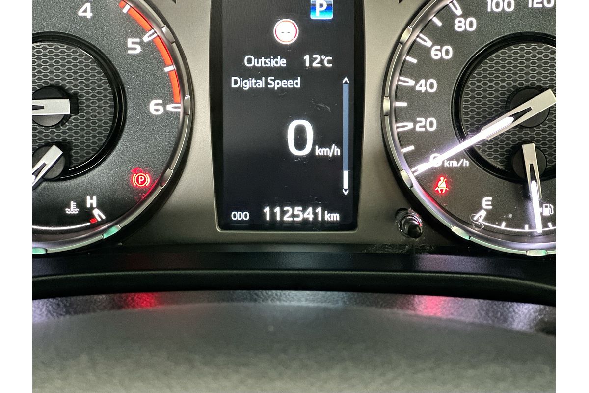 2022 Toyota Hilux SR5 GUN126R 4X4