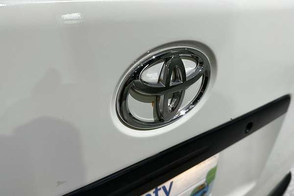 2016 Toyota Hiace Commuter KDH223R