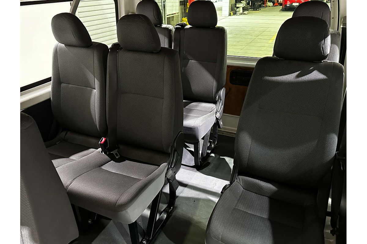 2016 Toyota Hiace Commuter KDH223R