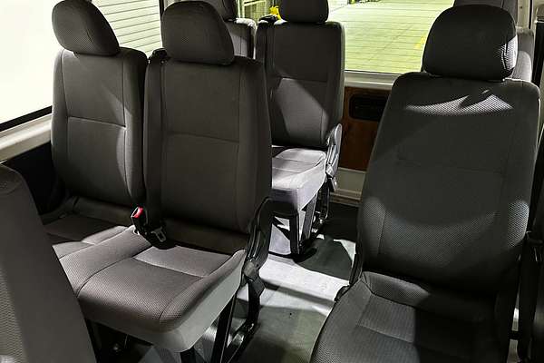 2016 Toyota Hiace Commuter KDH223R