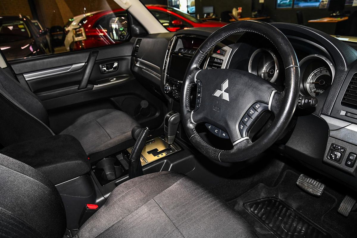 2021 Mitsubishi Pajero GLX NX