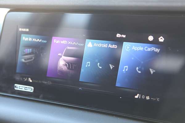 2025 Mahindra XUV700 AX7L
