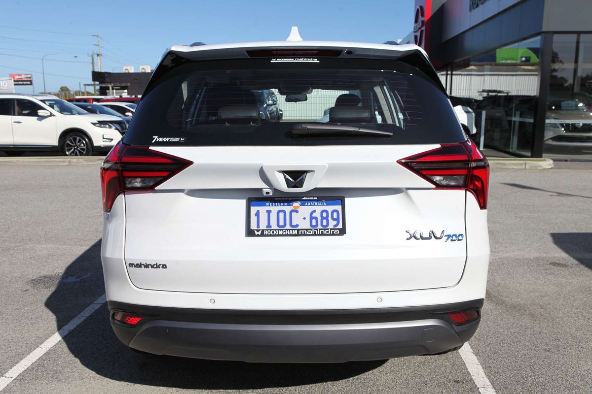 2025 Mahindra XUV700 AX7L