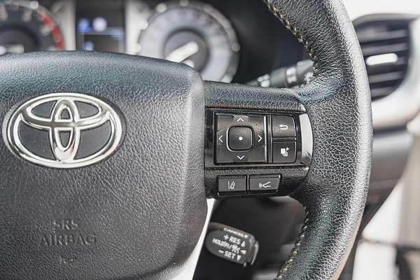 2020 Toyota Hilux SR5 GUN126R 4X4