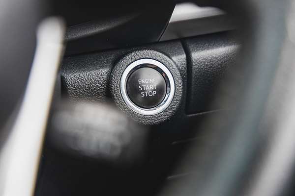 2020 Toyota Hilux SR5 GUN126R 4X4