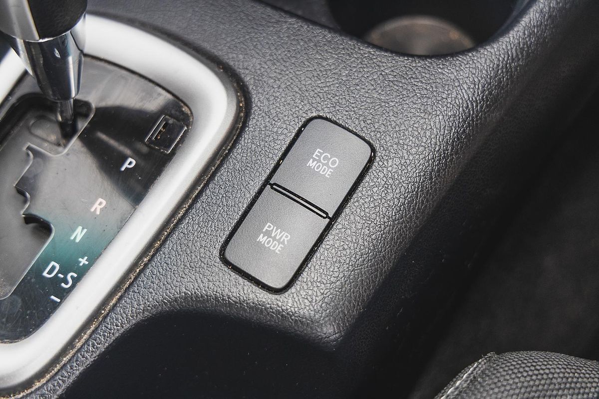 2020 Toyota Hilux SR5 GUN126R 4X4
