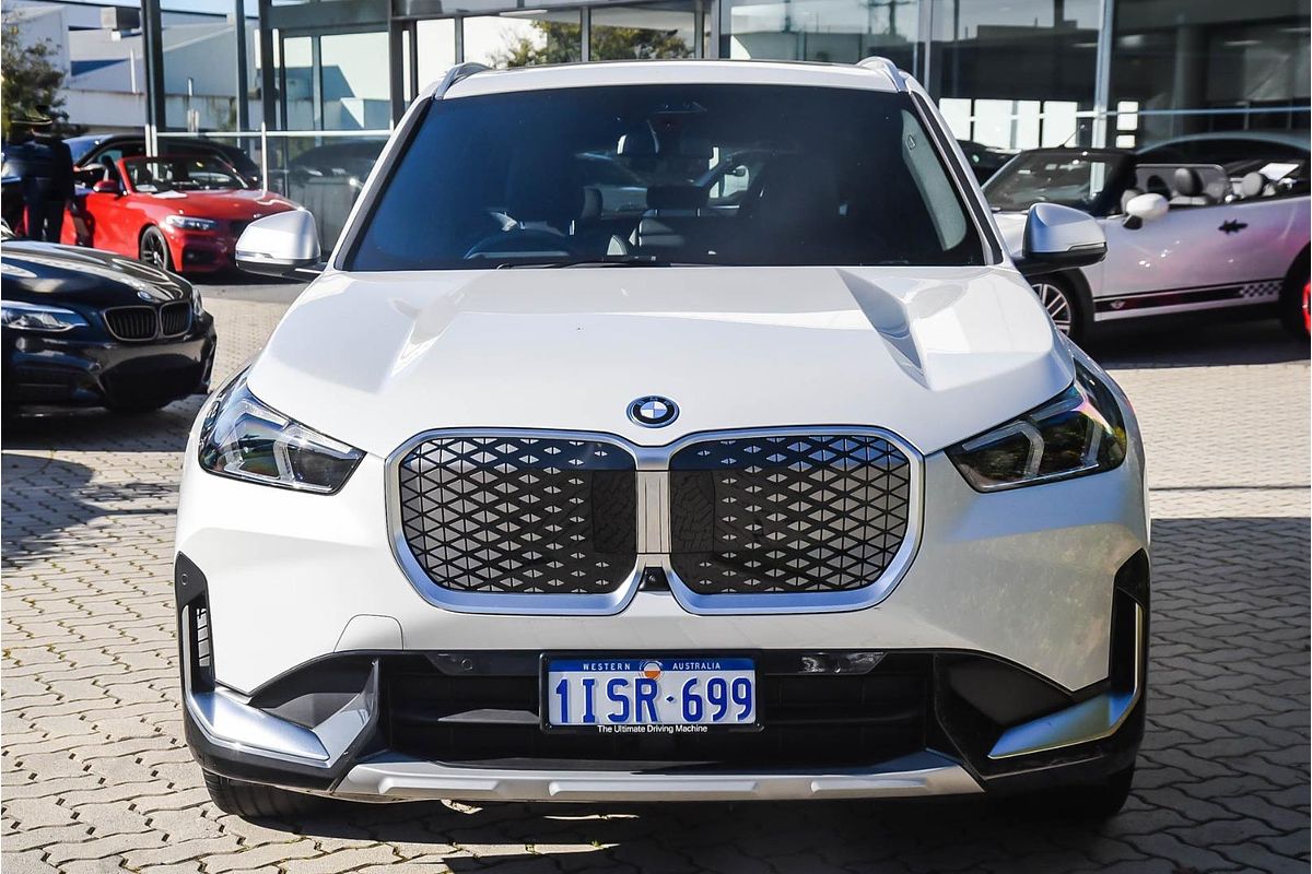 2024 BMW iX1 eDrive20 xLine U11