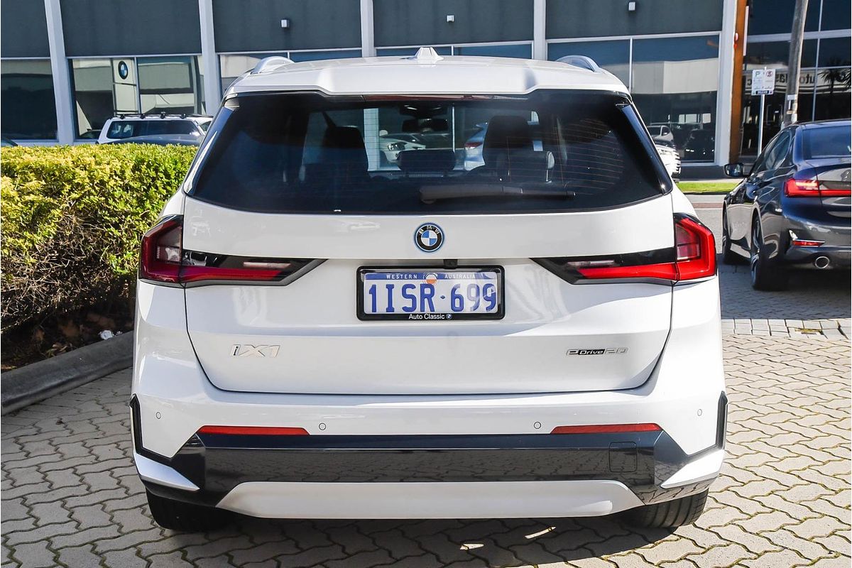 2024 BMW iX1 eDrive20 xLine U11