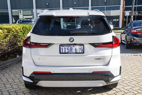 2024 BMW iX1 eDrive20 xLine U11